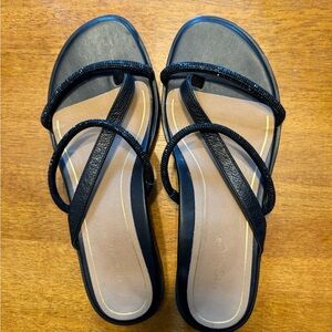Vionic Black Sandals Minimalist Design